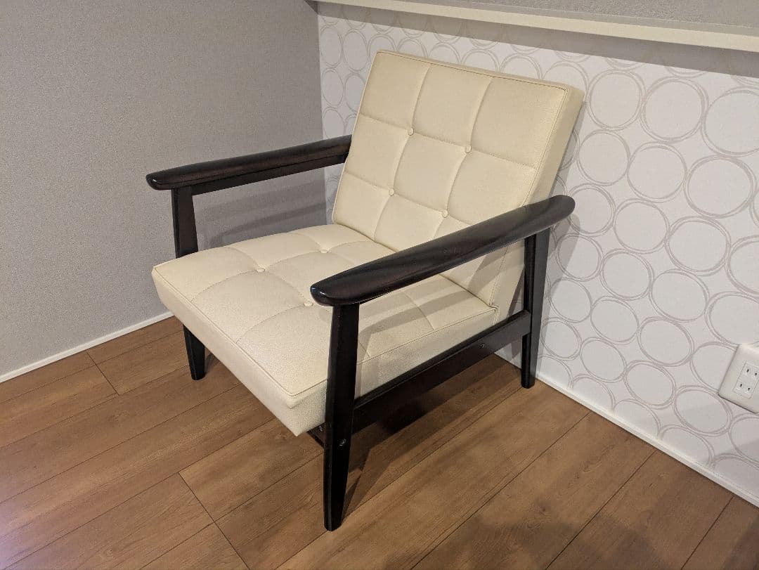 【カリモク60】 1人掛けソファ + オットマン セット Kチェア アイボリー