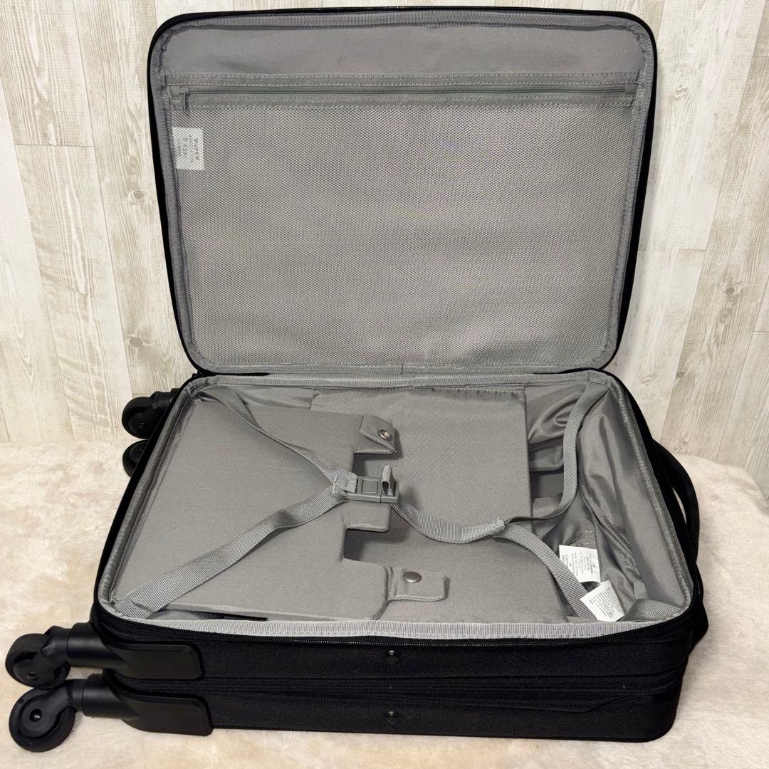 【廃盤・美品】無印良品 半分の厚みで収納できるソフトキャリーケース (S)