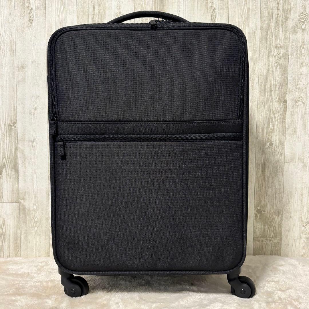 【廃盤・美品】無印良品 半分の厚みで収納できるソフトキャリーケース (S)