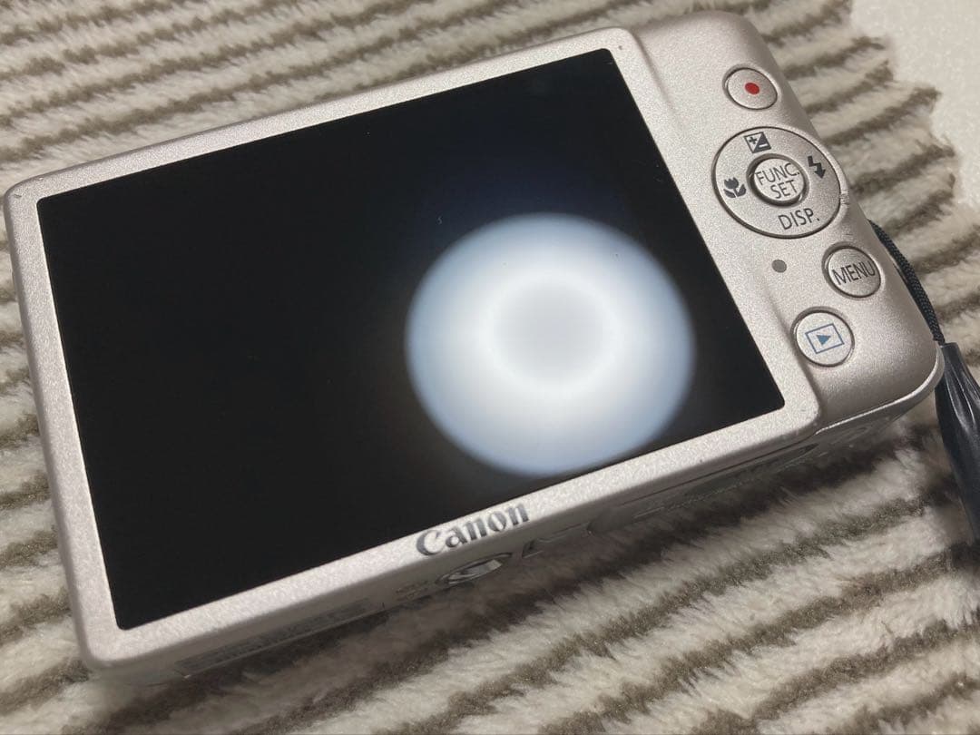 Canon IXY 210F デジタルカメラ　シルバー