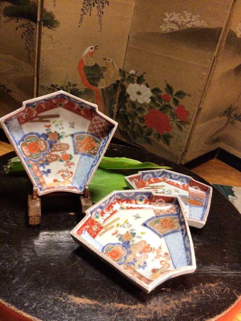 A831 古伊万里　極上　染錦手　菊に蝶　女郎花に蜂紋様　扇面皿　6枚揃え