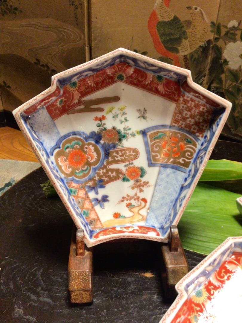 A831 古伊万里　極上　染錦手　菊に蝶　女郎花に蜂紋様　扇面皿　6枚揃え