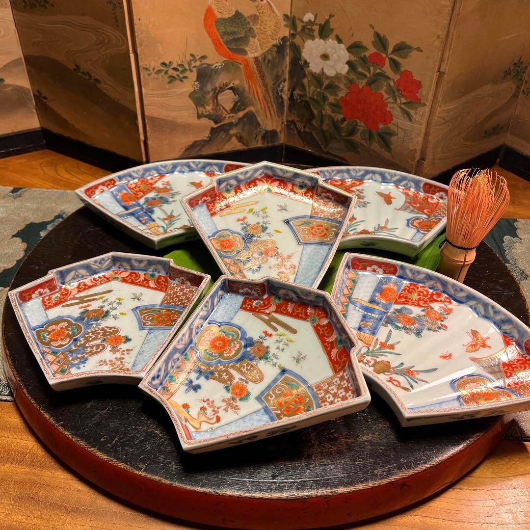 A831 古伊万里　極上　染錦手　菊に蝶　女郎花に蜂紋様　扇面皿　6枚揃え