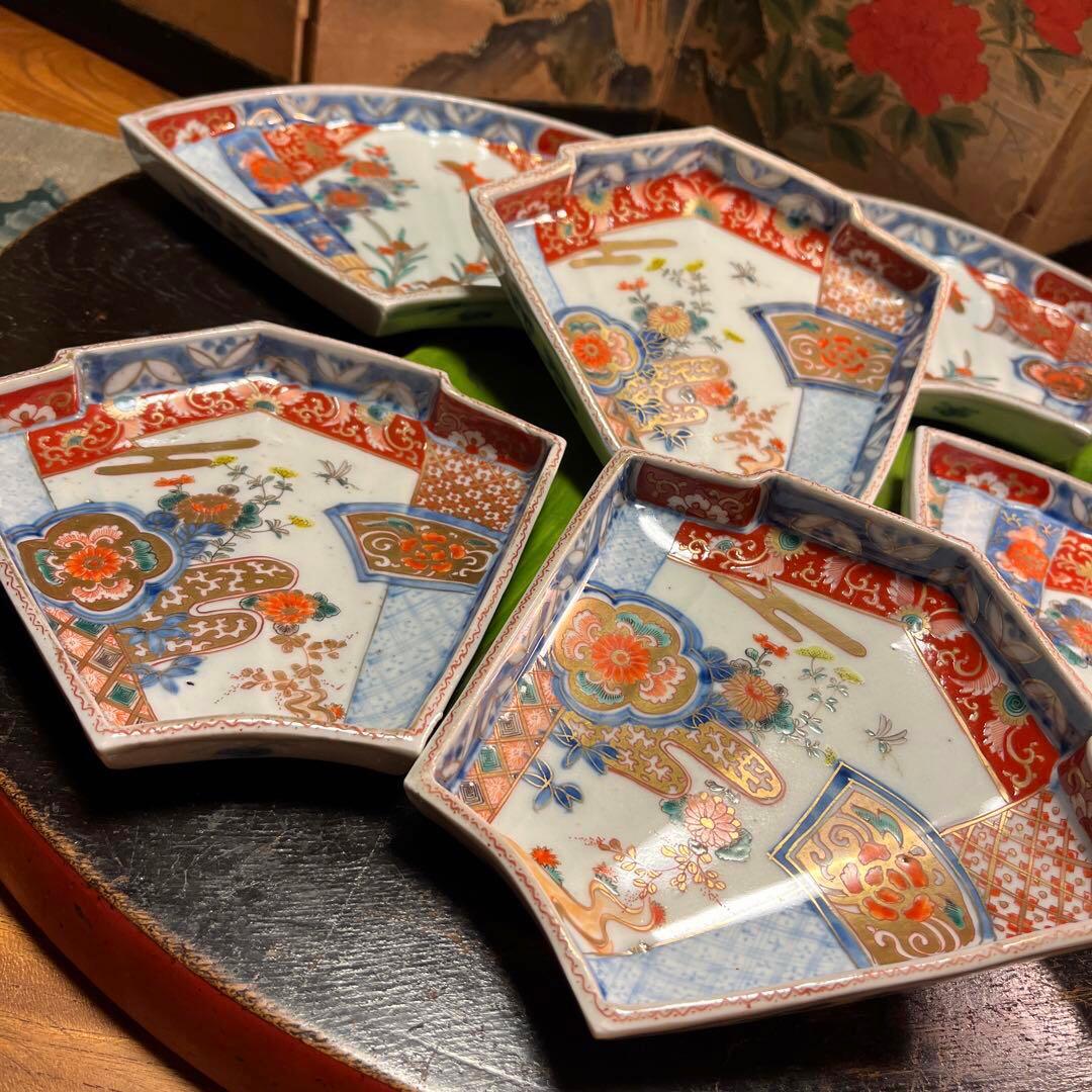 A831 古伊万里　極上　染錦手　菊に蝶　女郎花に蜂紋様　扇面皿　6枚揃え