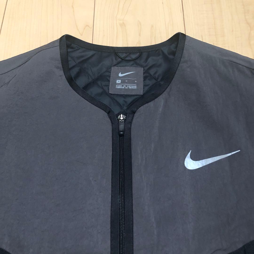 新品 日本未発売 NIKE ノーカラー ジャケット キルティング 中綿 ナイキ
