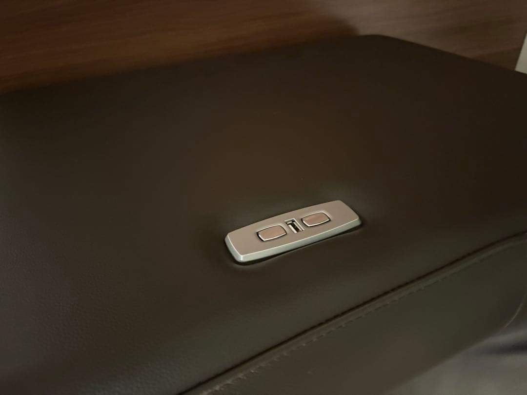 ニトリ　ソファ　電動リクライニング　ダークブラウン