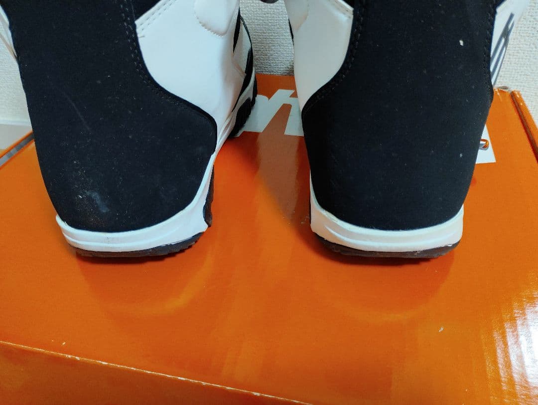 THIRTYTWO サーティーツー スノーボードブーツ 27～28.5