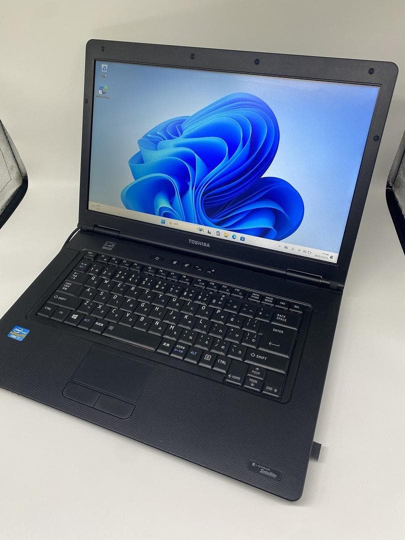 【東芝】爆速 Corei7/新品SSD128GB 15.6 ノートパソコン A4