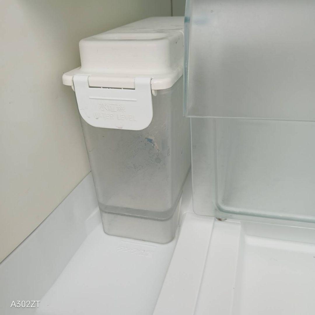 送料設置無料　東芝　自動製氷機能付き大型冷蔵庫　330L