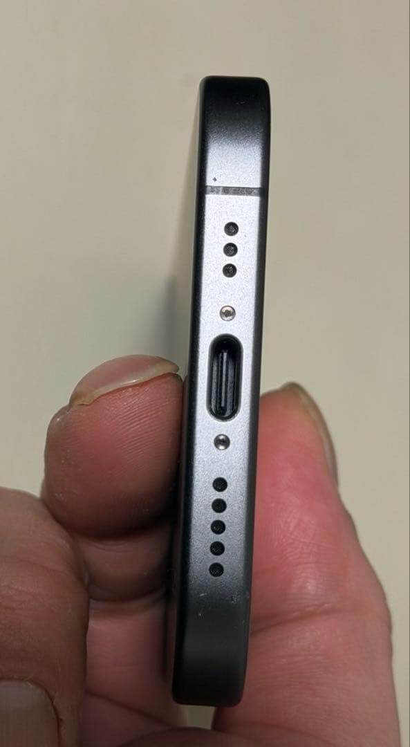 Apple iPhone 17 ブラック 本体　値下げします！！