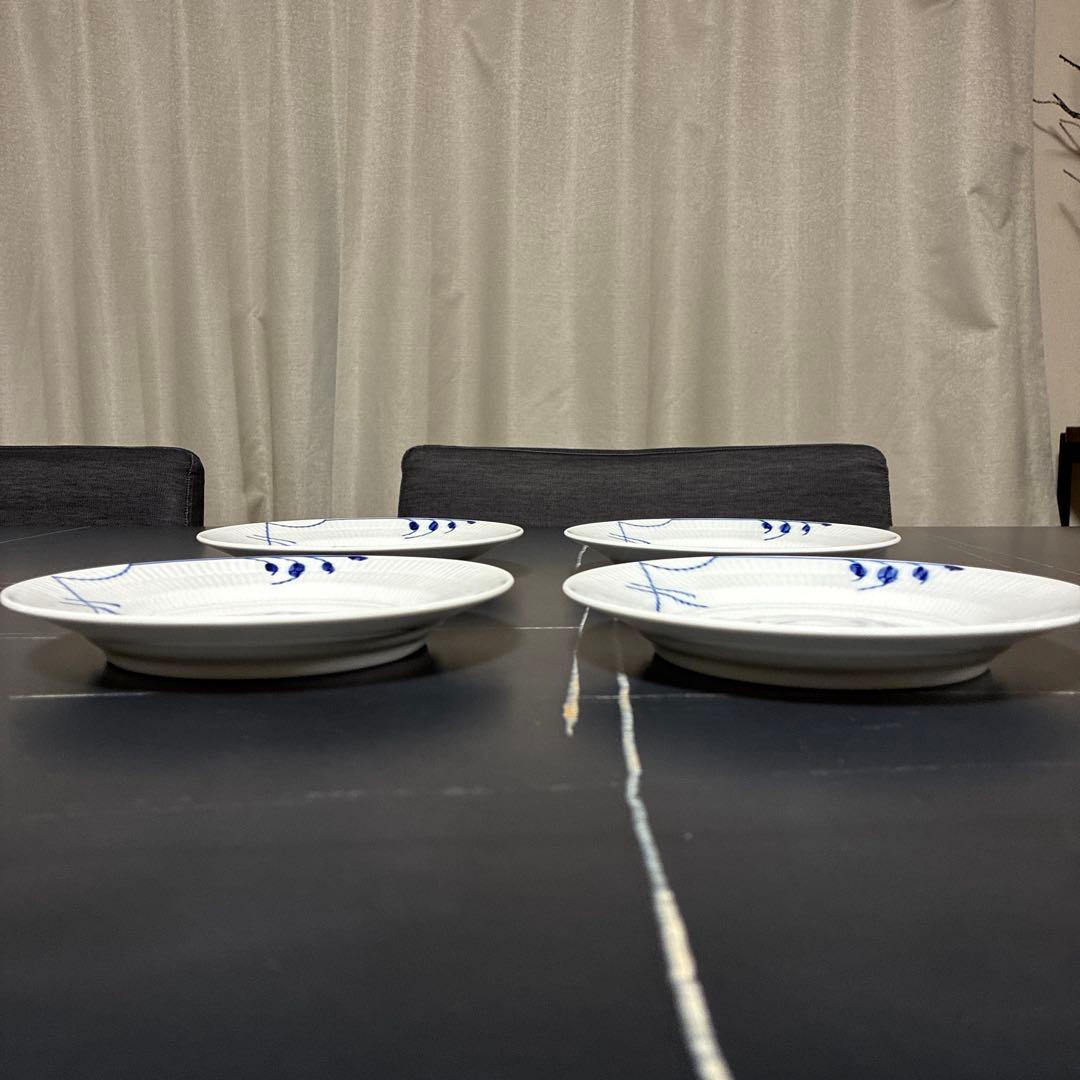 ロイヤルコペンハーゲン メガ　プレート　17センチ　4枚セット