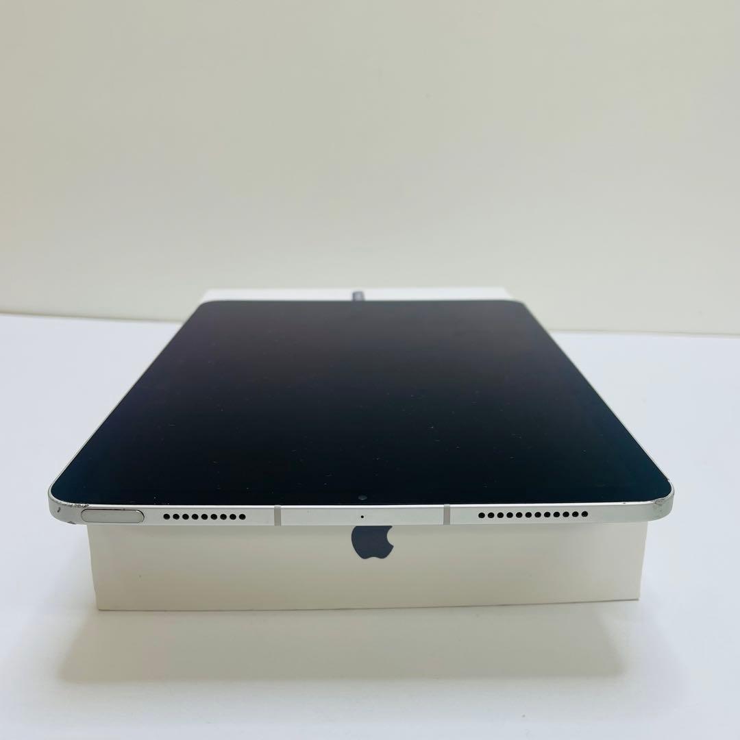 iPad Air 第4世代 64GB Wi-Fi + Cellular 82％