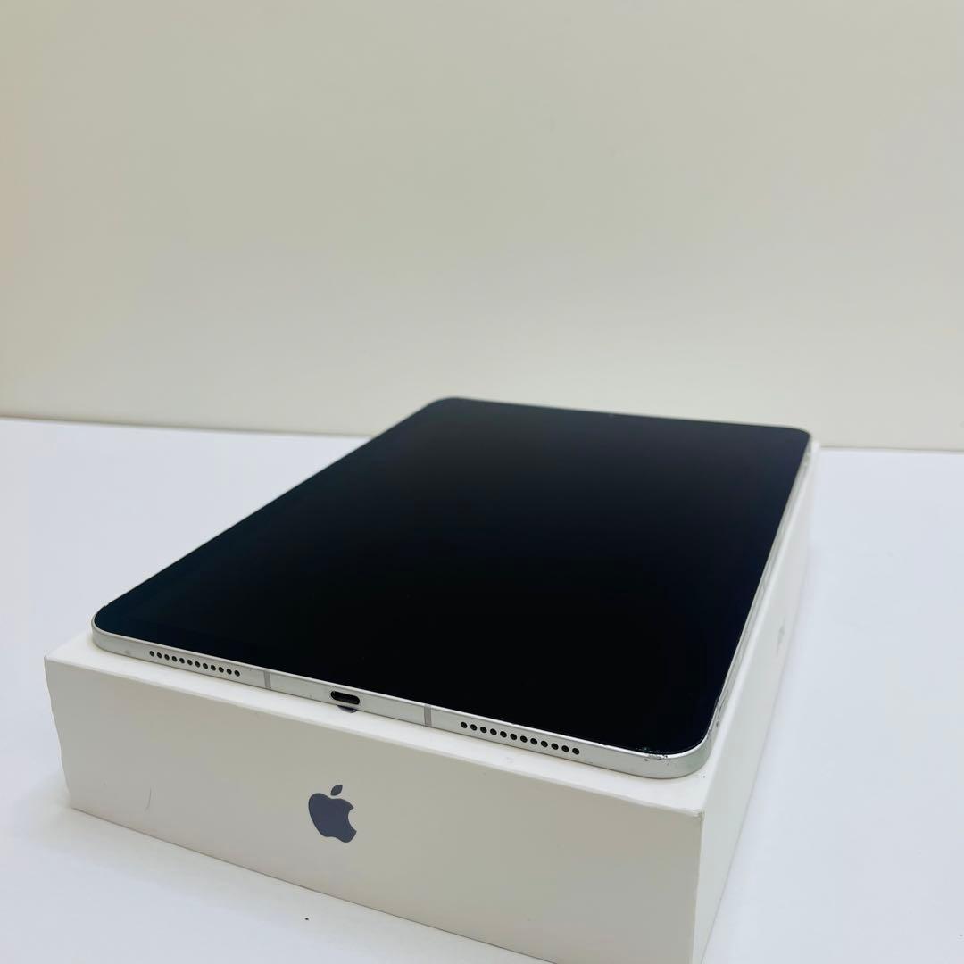 iPad Air 第4世代 64GB Wi-Fi + Cellular 82％