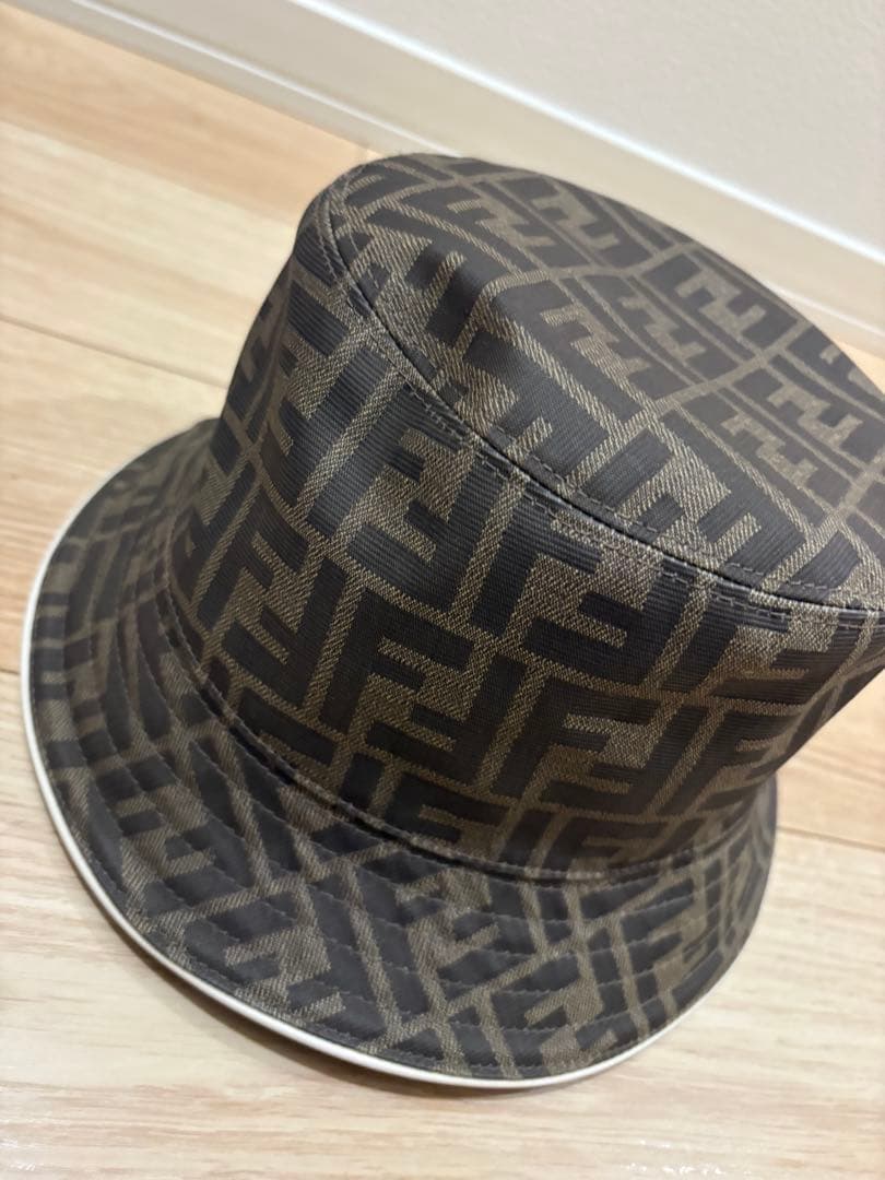 あ*は様 FENDI ロゴ柄 バケットハット