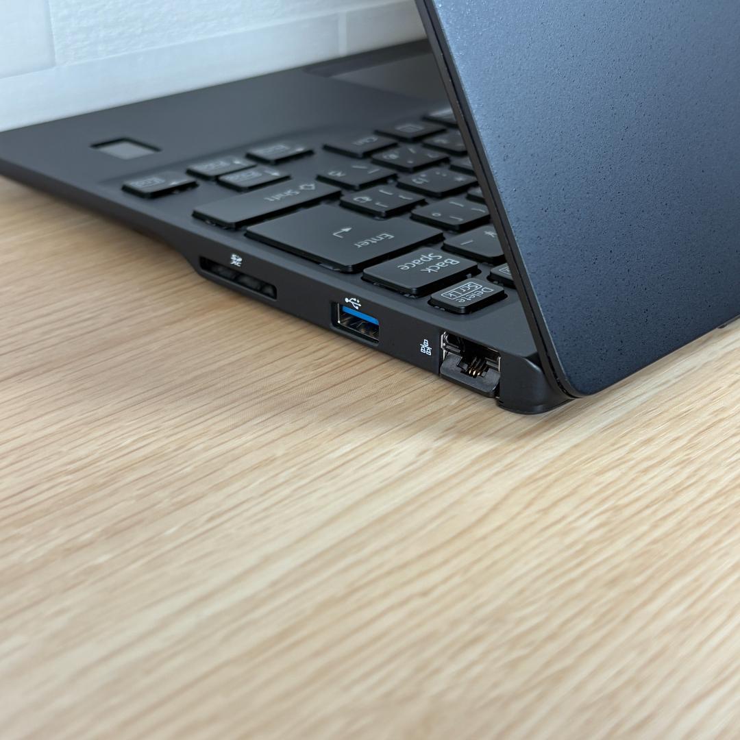 富士通　11世代i5　ノートパソコン　Windows11　SSD　AI機能　15