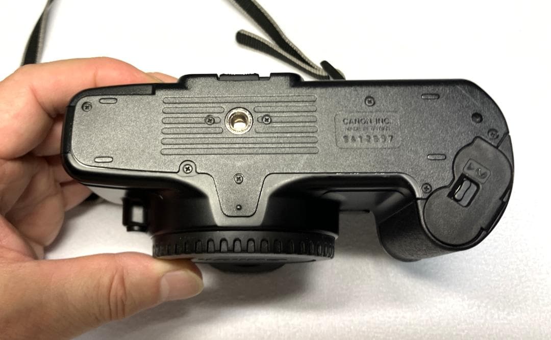 【美品・完動品】初代 Canon EOS Kiss フィルム 一眼レフ Wズーム