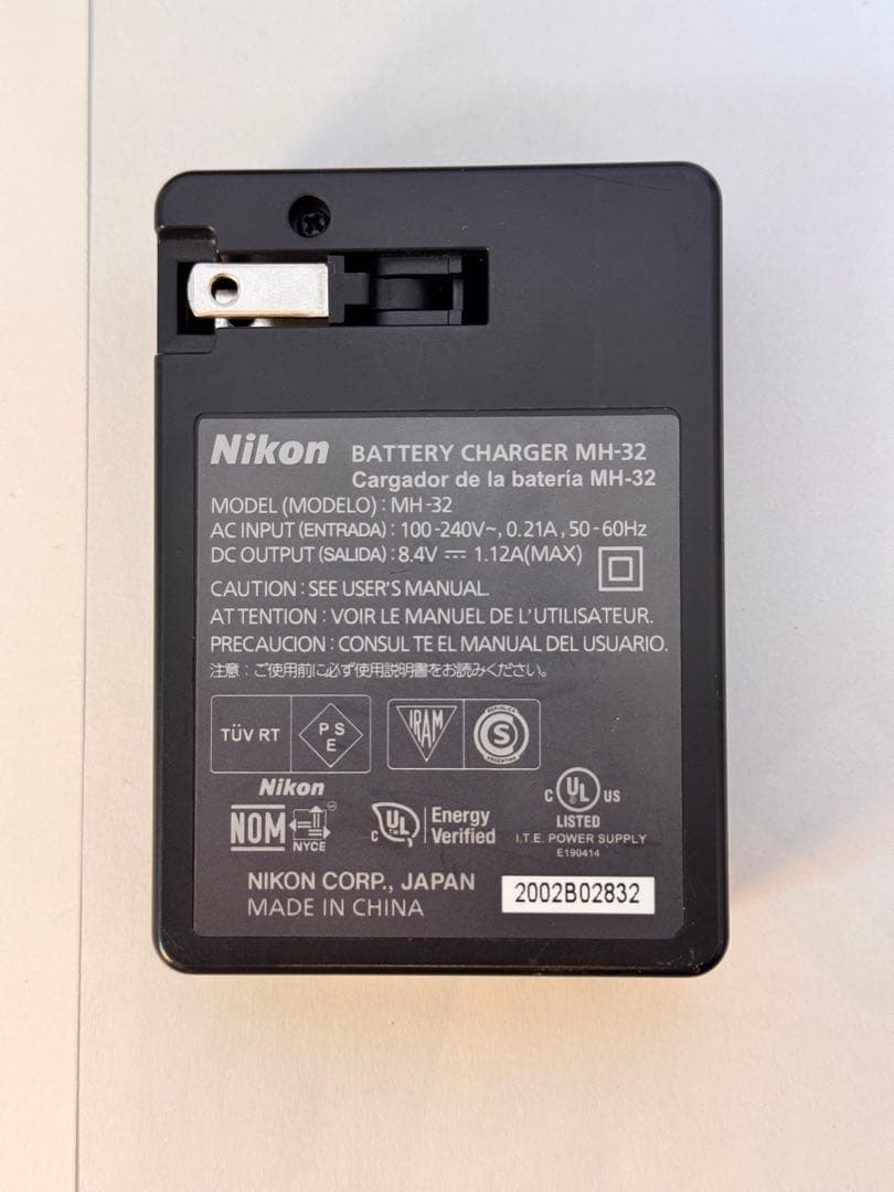 NikonZ50 ボディ バッテリー4つ付き　美品