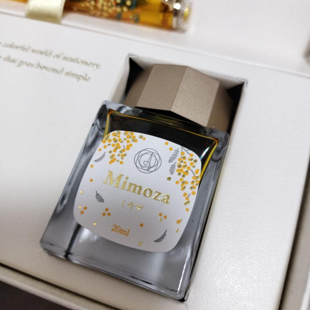 アンコーラ　限定万年筆　ミモザ　クリアイエロー