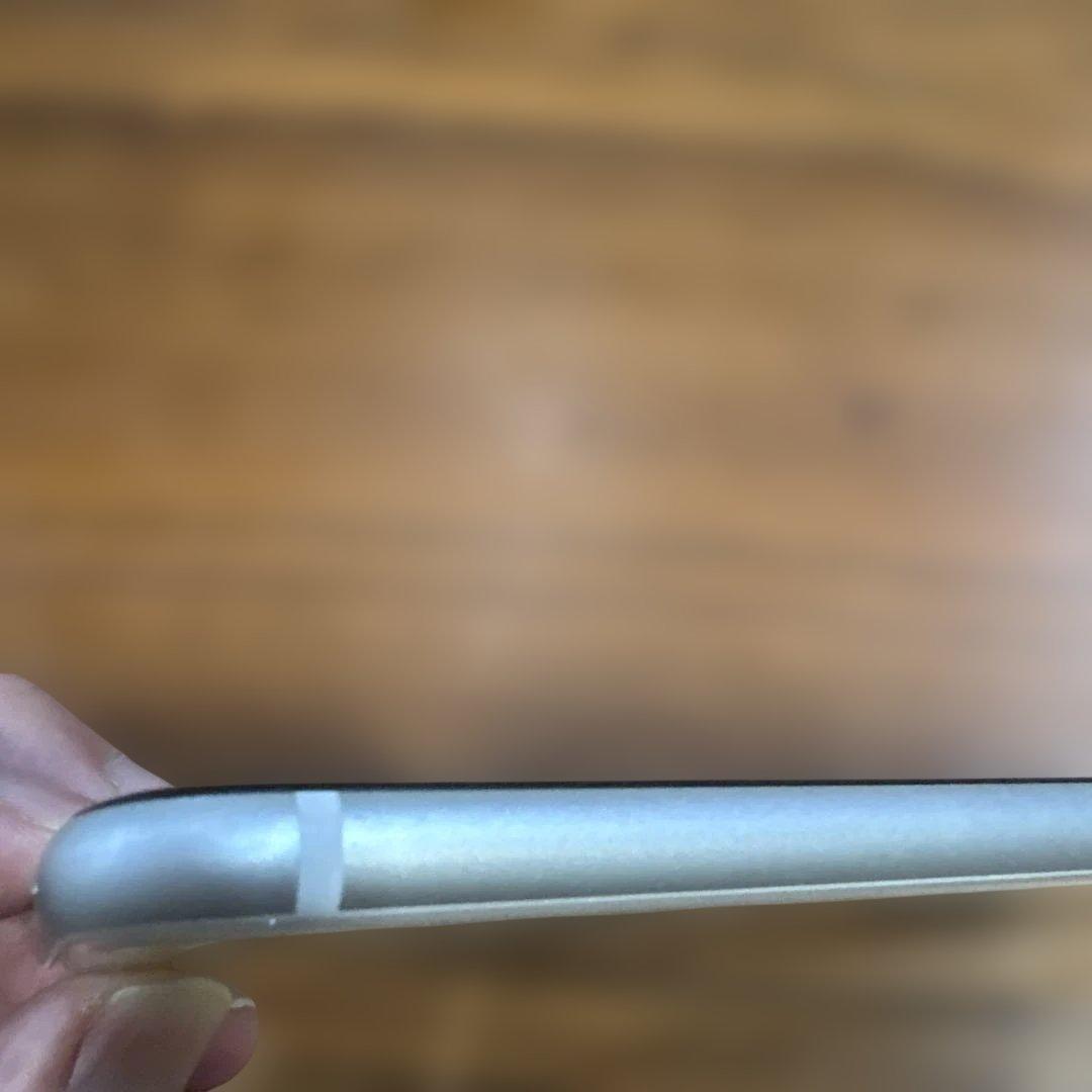 Apple iPhone se2 64gb ホワイト 本体 バッテリー83%