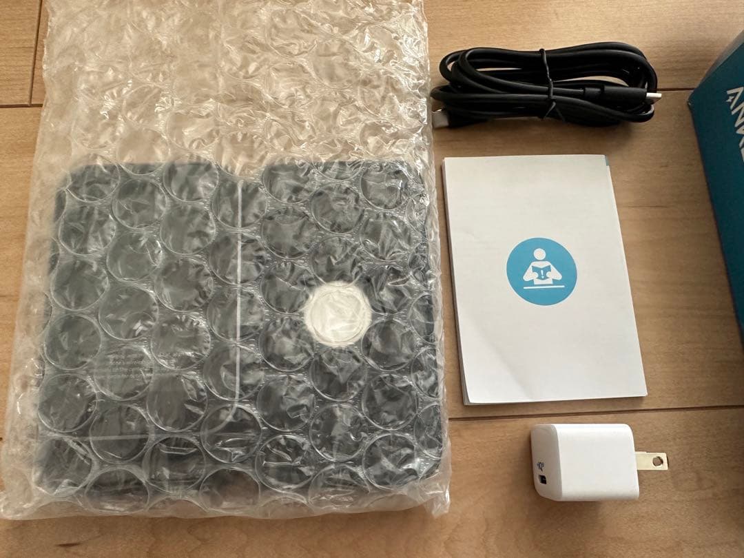 Anker 533 wireless charger 補助品付き