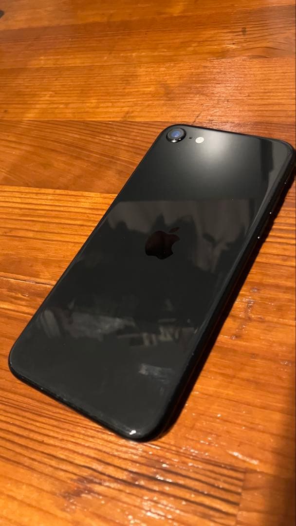 iPhone SE2 128GB ブラック中古 特に不具合なし 本体のみ