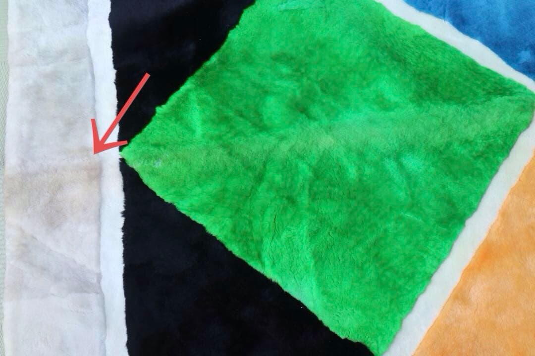 ゆー　幾何学模様のカラフルムートンラグ　少々難あり　190x190cm