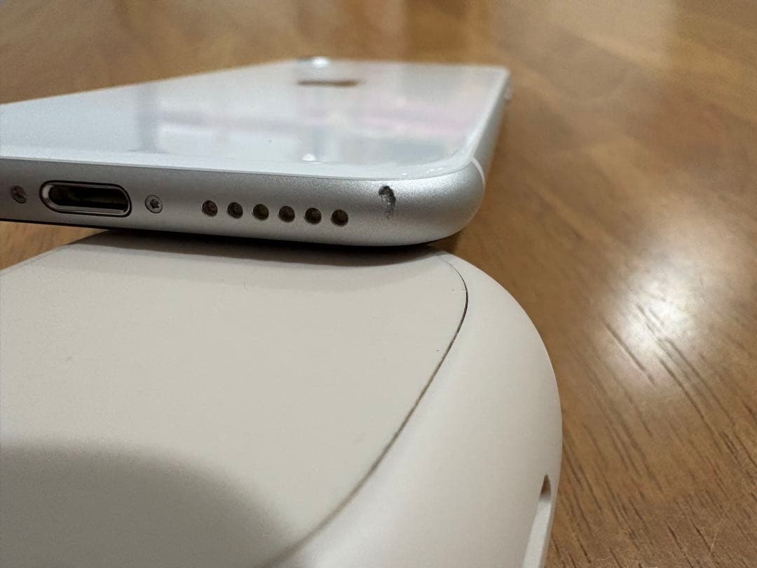 iPhone SE2 白 64GB SIMフリー