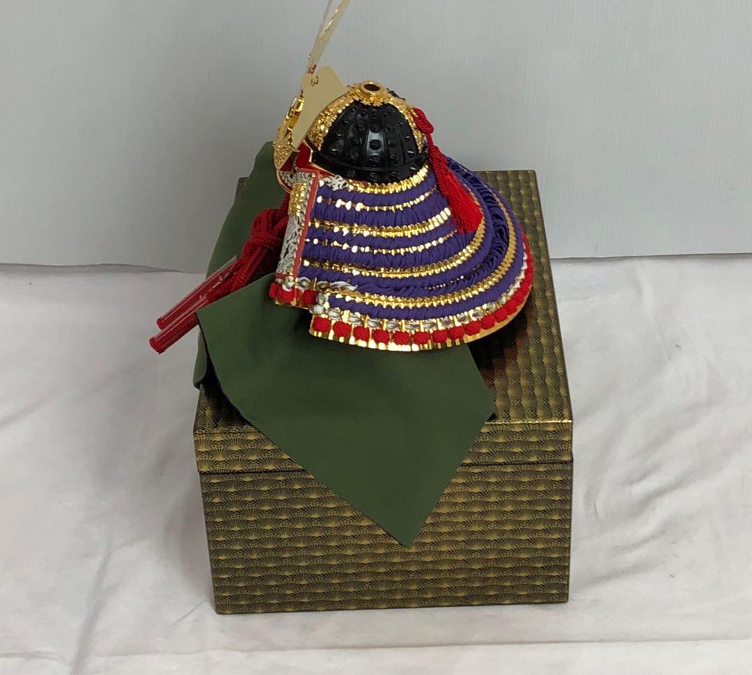 兜　力石 甲人作 1/3 純金鍍金　紫糸威　三ッ鍬形兜　屏風台付き