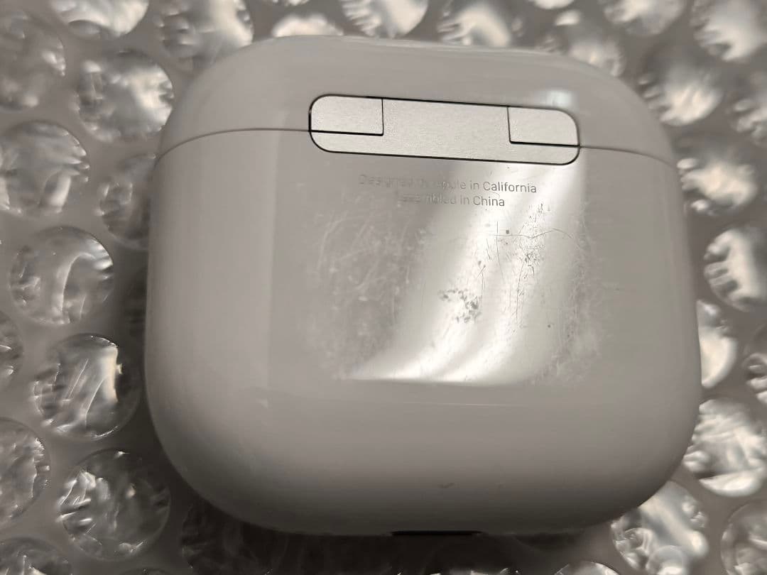 Apple AirPods4 ノイキャン搭載 ★中古品