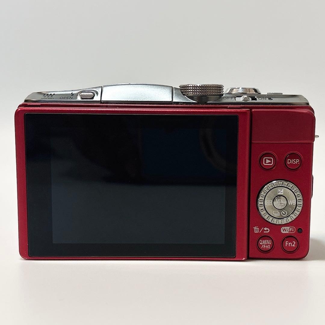 ✨美品✨ パナソニック LUMIXG ミラーレス一眼 DMC-GF6W デジカメ