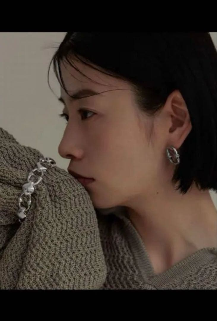 here’s SPINAL SINGLE PIERCE