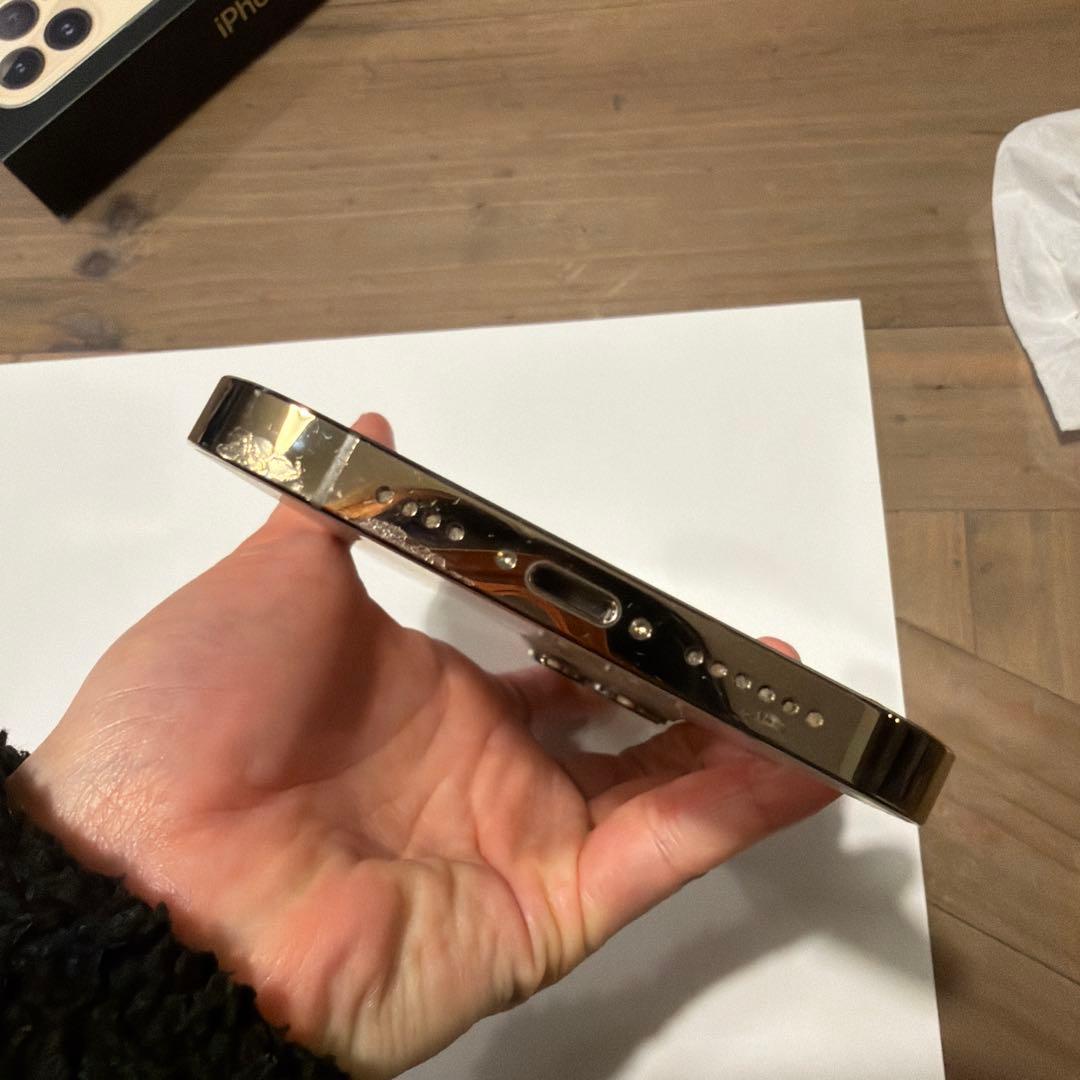 iPhone13 ProMax 256GB ゴールド SIMロックなし 美品