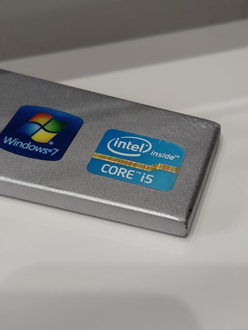 TOSHIBA 一体型PC D711 (21.5インチ)