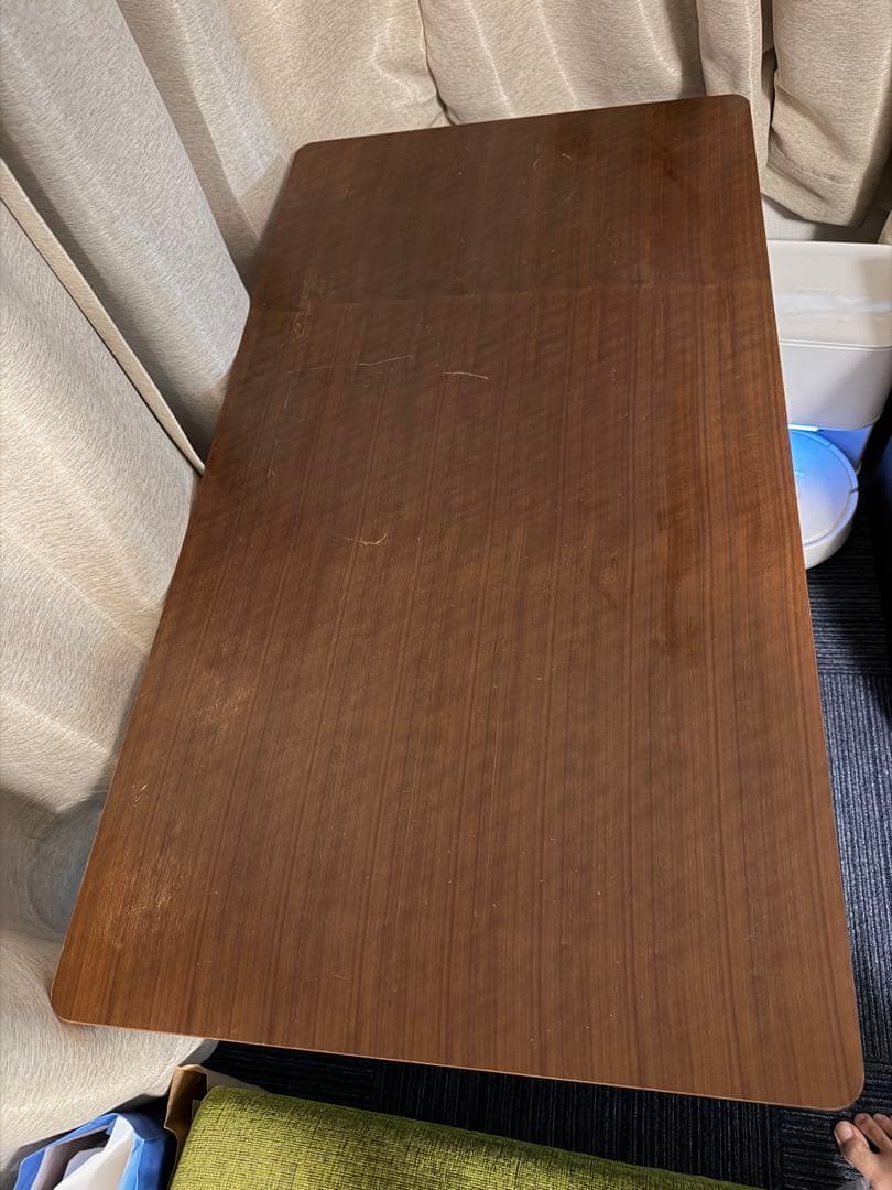 ウォルナット突板　ガス圧昇降式テーブル 110x60cm キャスター付き