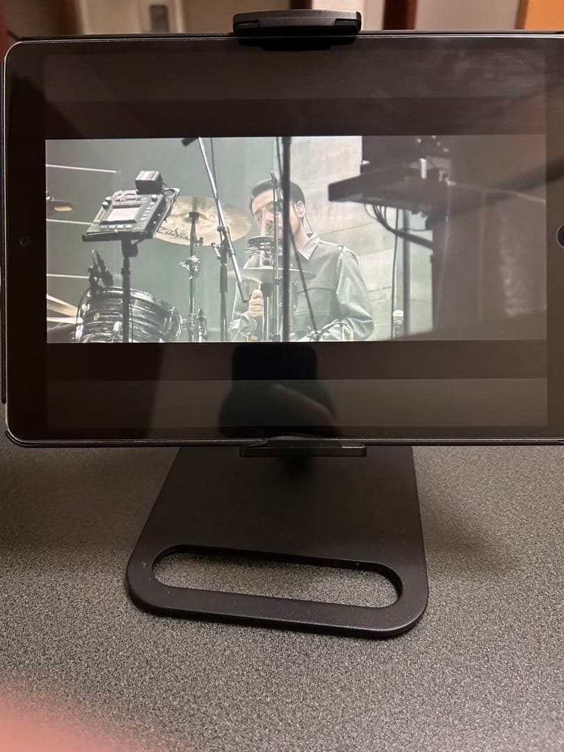 Apple iPad pro 10.5インチ　wi-fi 64GB スタンド付き