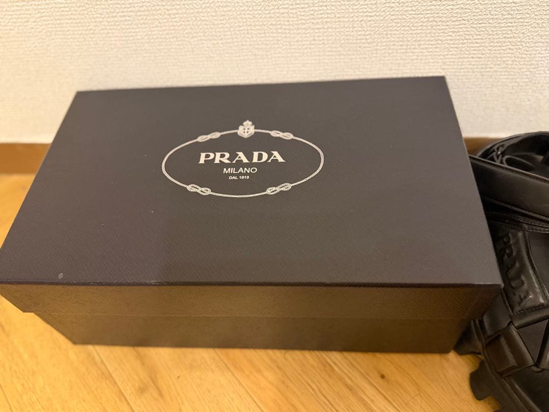 PRADA パデッドサンダル ブラック 25cm／箱付き・美品