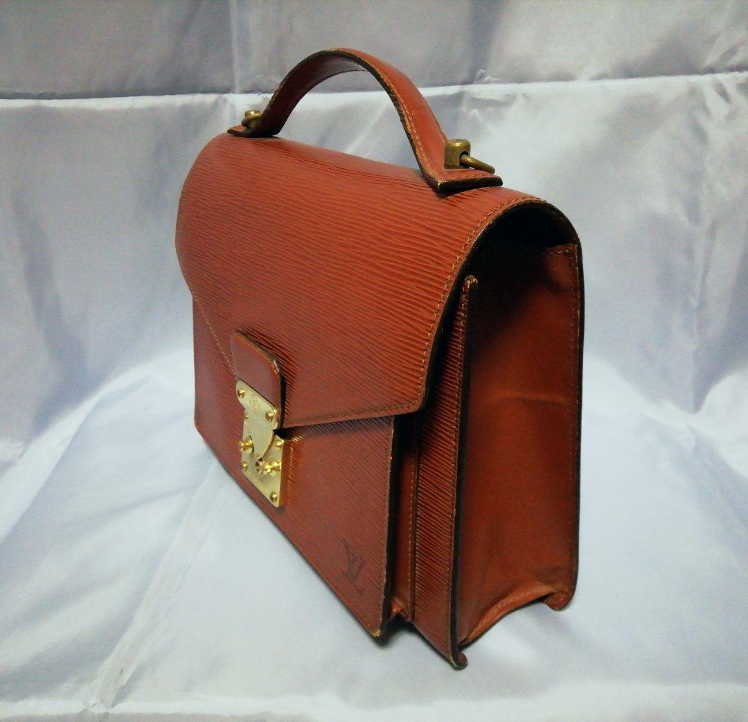 LV ルイヴィトン　エピ/モンソー　鍵付き　セカンドバック