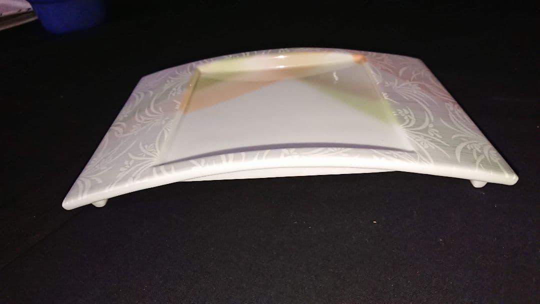 ♣素敵な演出♥【高級皿】美濃焼 良峰窯♥銀ラメ風透かし柄ウエーブデザイン３皿