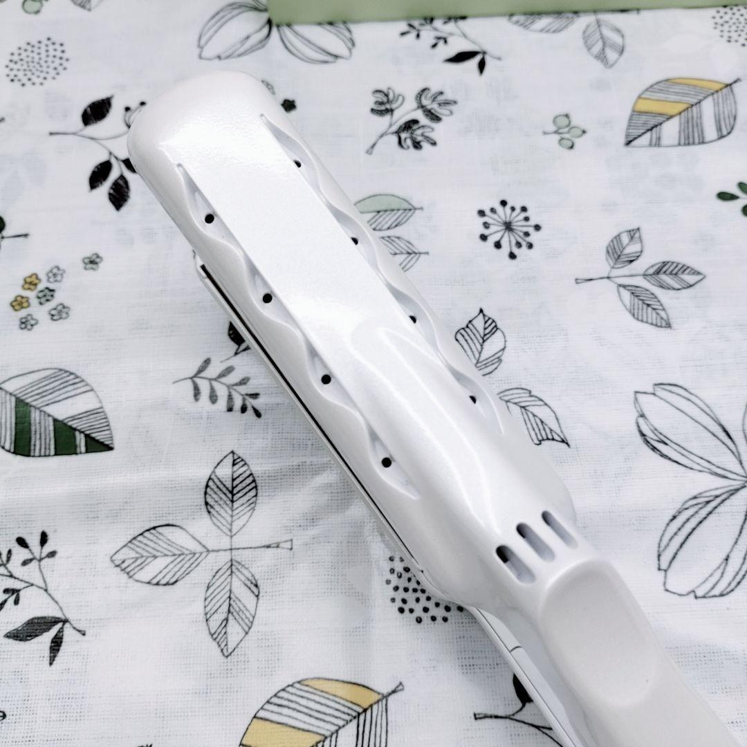 ほぼ未使用⭐️付属品完備 KINUJO 絹女 ストレート アイロン ホワイト