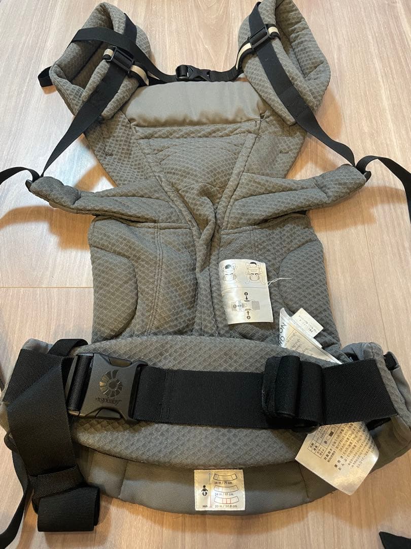 エルゴベビー　OMII breeze All-in-One