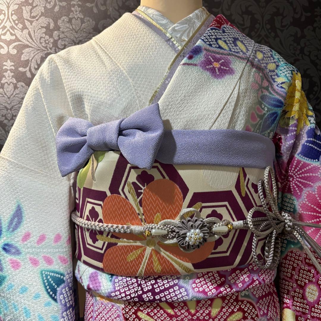 美品　総絞り　白地　暈し　花模様　逸品　振袖　フルセット 振り袖