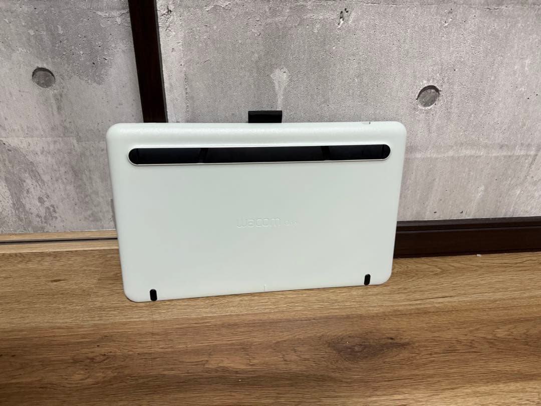 Wacom 13.3インチ液晶ペンタブレット フィルム貼ってます 動作確認済み