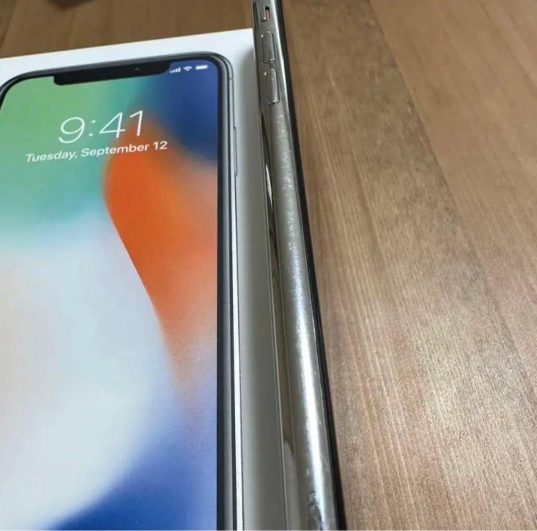 【美品】Apple iPhone X シルバー 本体　256GB