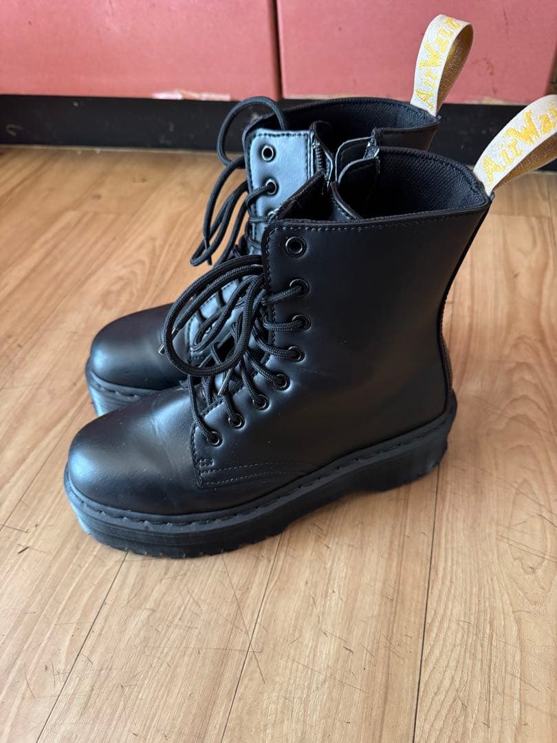 Dr.Martens ブラック レザー 厚底ブーツ ジッパー付き