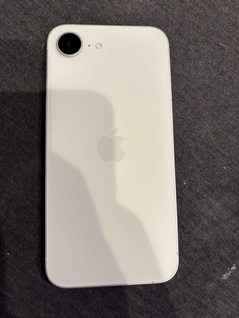 iPhone16e ほぼ未使用