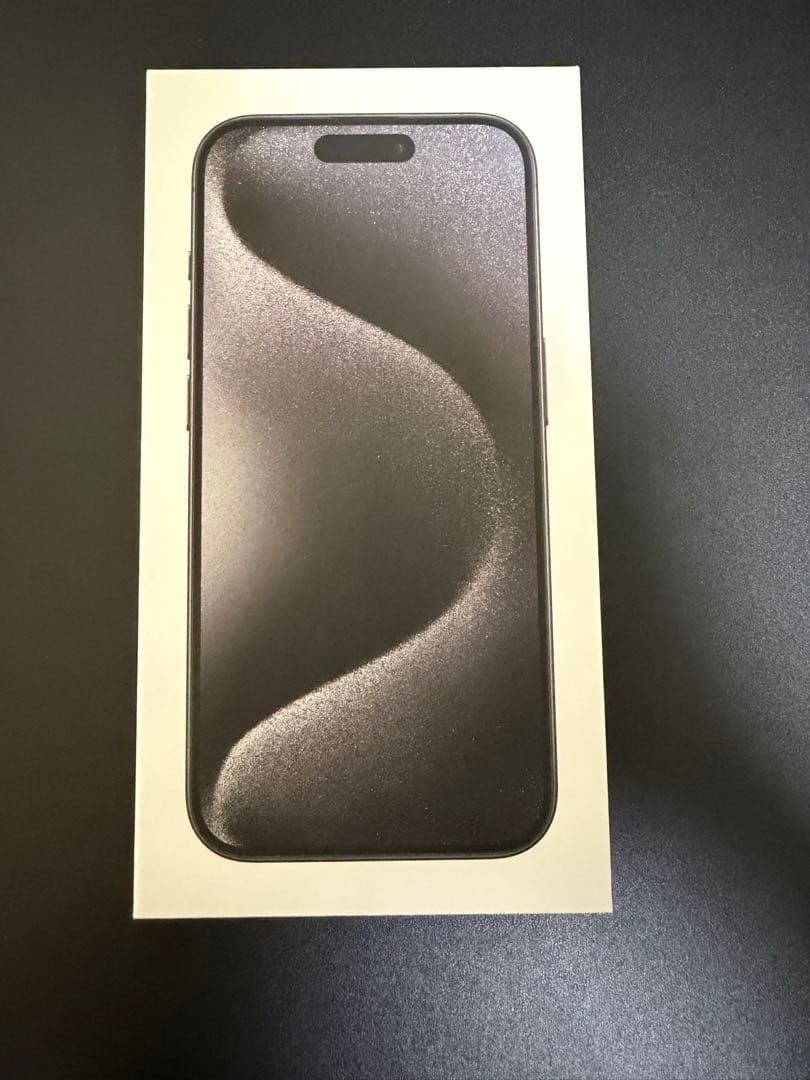 【美品】iPhone 15 Pro 256GB ブラックチタニウム SIMフリー