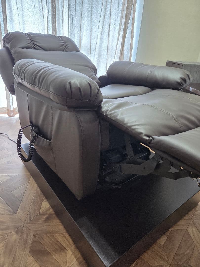 配送先限定！シフォンジュニア　電動リクライニングチェア