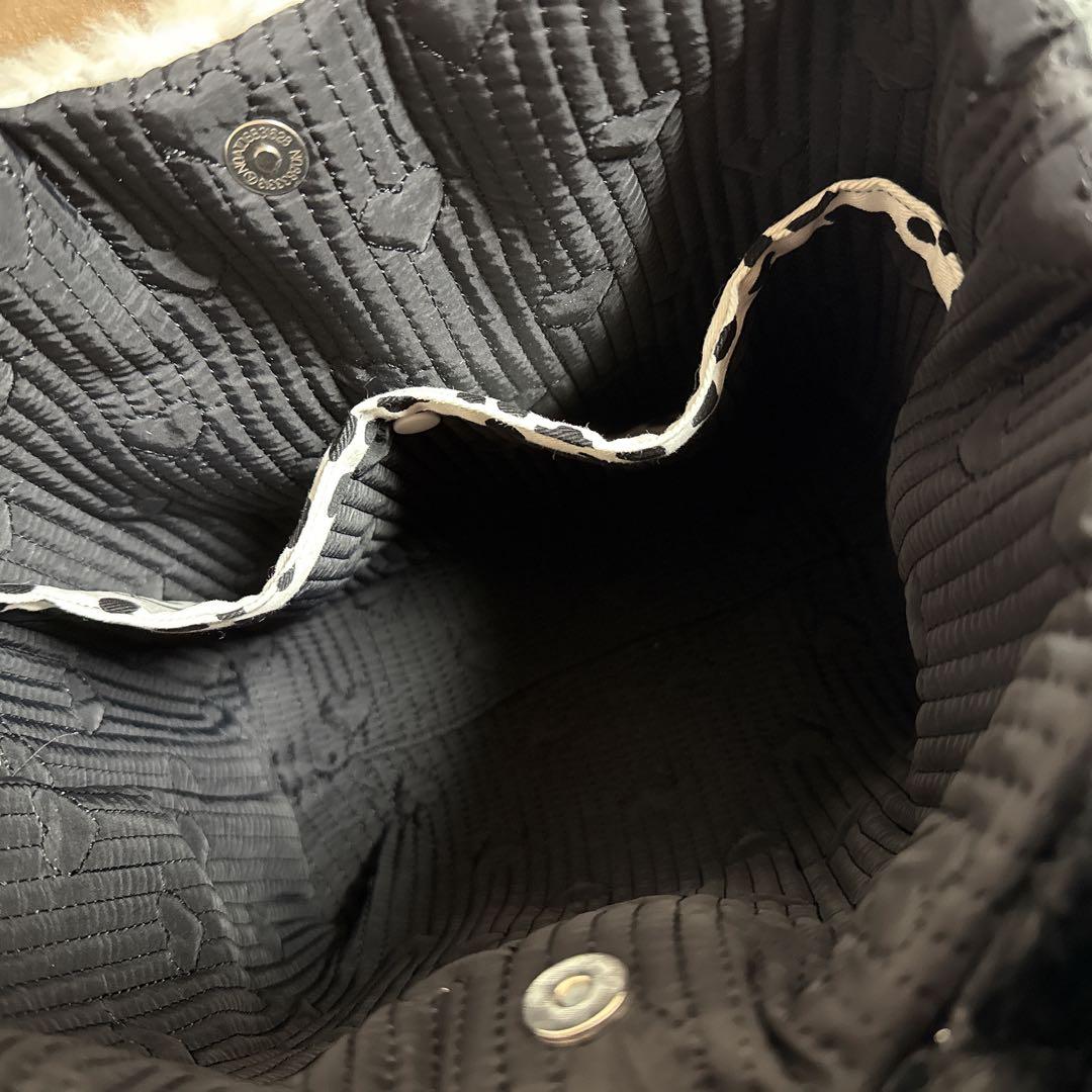 あ*き様 コヤンイサムチョン♡ミルクちゃんのモノトーンカラー！ファーフリルトート