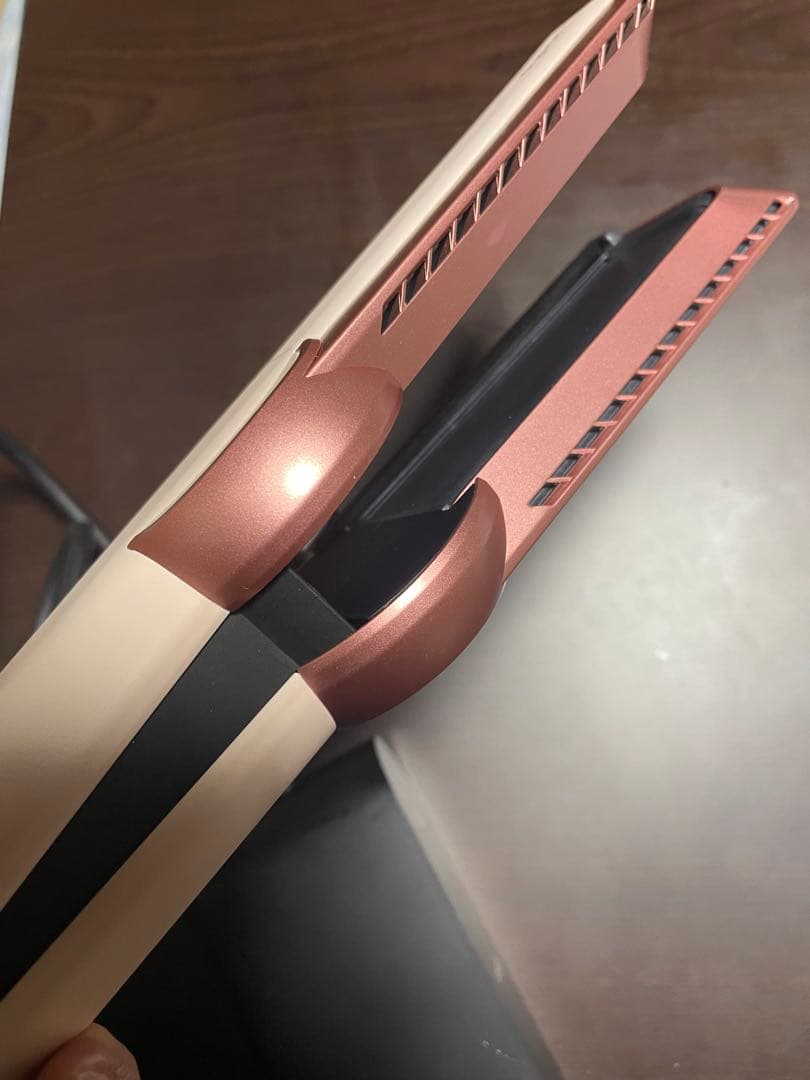 ht01 ストレイトナー　Dyson ドライヤー　アイロン