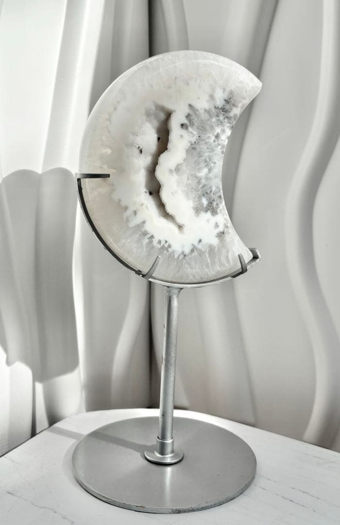 《希少・高品質✰》二回結晶の白月✧シュガークォーツ月型・台座付　クリアクォーツ